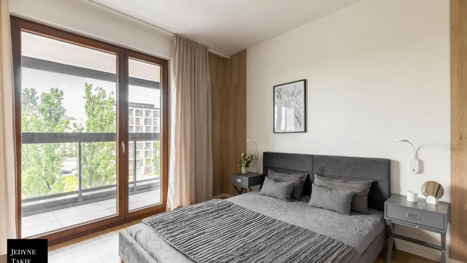 Cozy Family Apartments With Balcony Near Zlote Tarasy Warszawa
