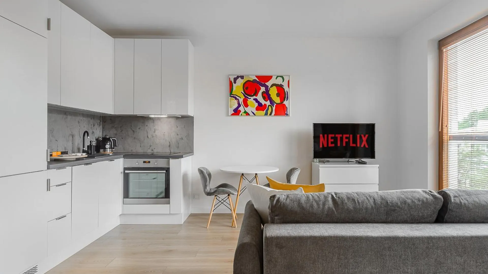 Cozy Family Apartments With Balcony Near Zlote Tarasy Warszawa