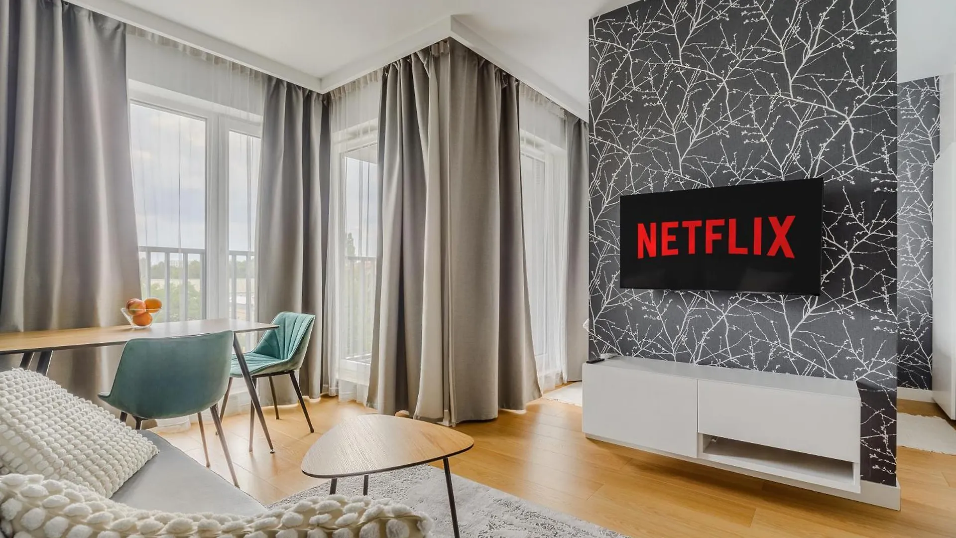 Cozy Family Apartments With Balcony Near Zlote Tarasy Warszawa 0*,  Polska
