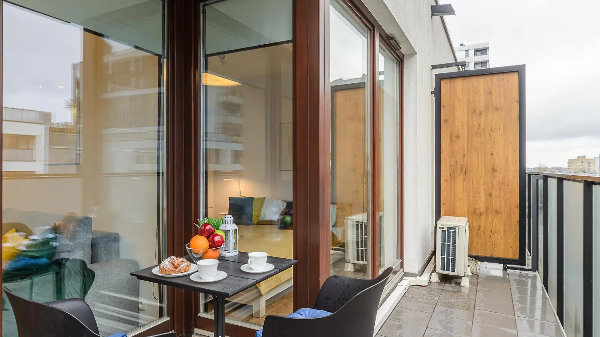 Cozy Family Apartments With Balcony Near Zlote Tarasy Warszawa