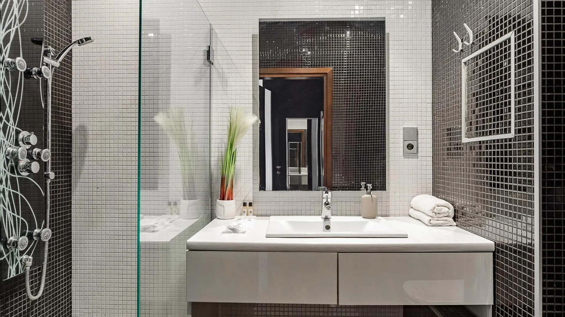 Cozy Family Apartments With Balcony Near Zlote Tarasy Warszawa