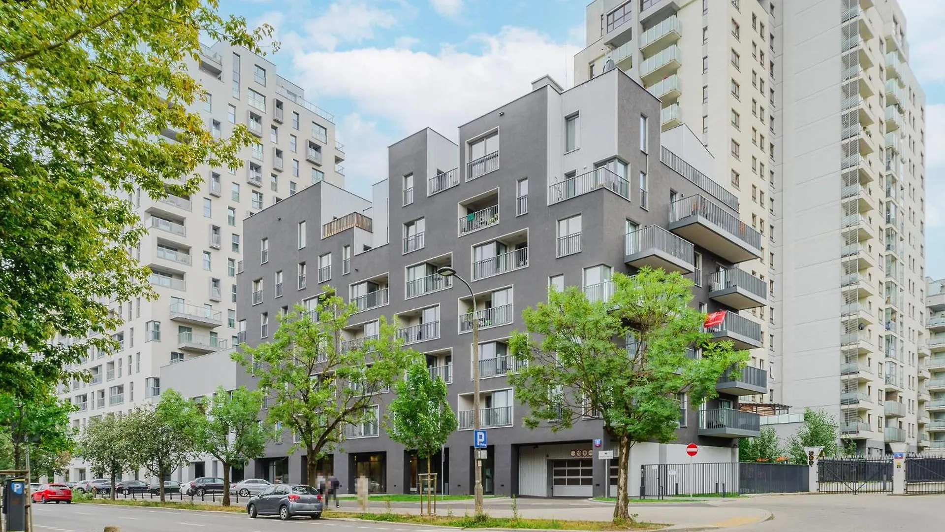 Cozy Family Apartments With Balcony Near Zlote Tarasy Warszawa