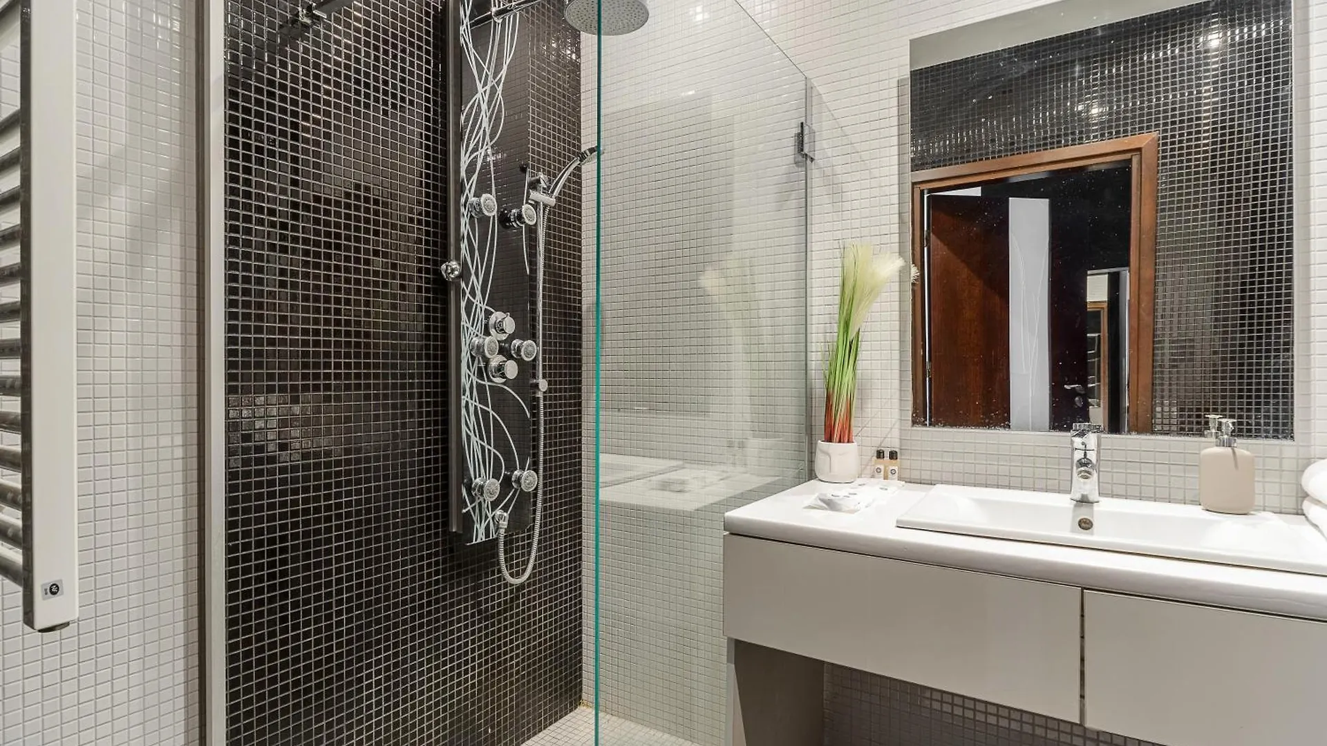 Cozy Family Apartments With Balcony Near Zlote Tarasy Warszawa