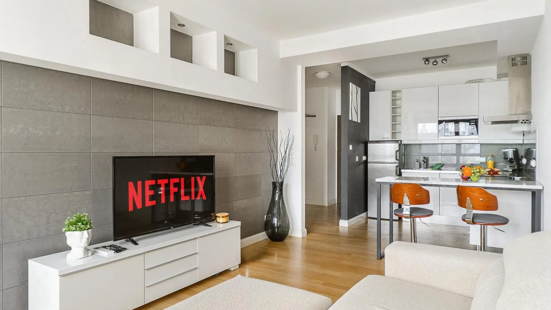 Cozy Family Apartments With Balcony Near Zlote Tarasy Warszawa