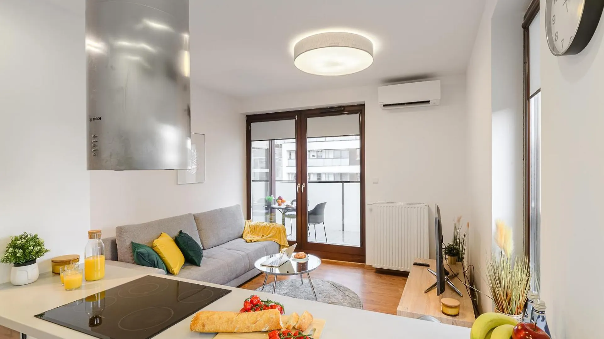 Cozy Family Apartments With Balcony Near Zlote Tarasy Warszawa